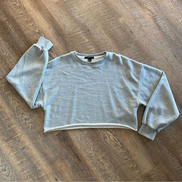 Forever 21 Crop Sweatshirt Slouchy Athleisure Gray Sporty Medium - Picture 2 of 9